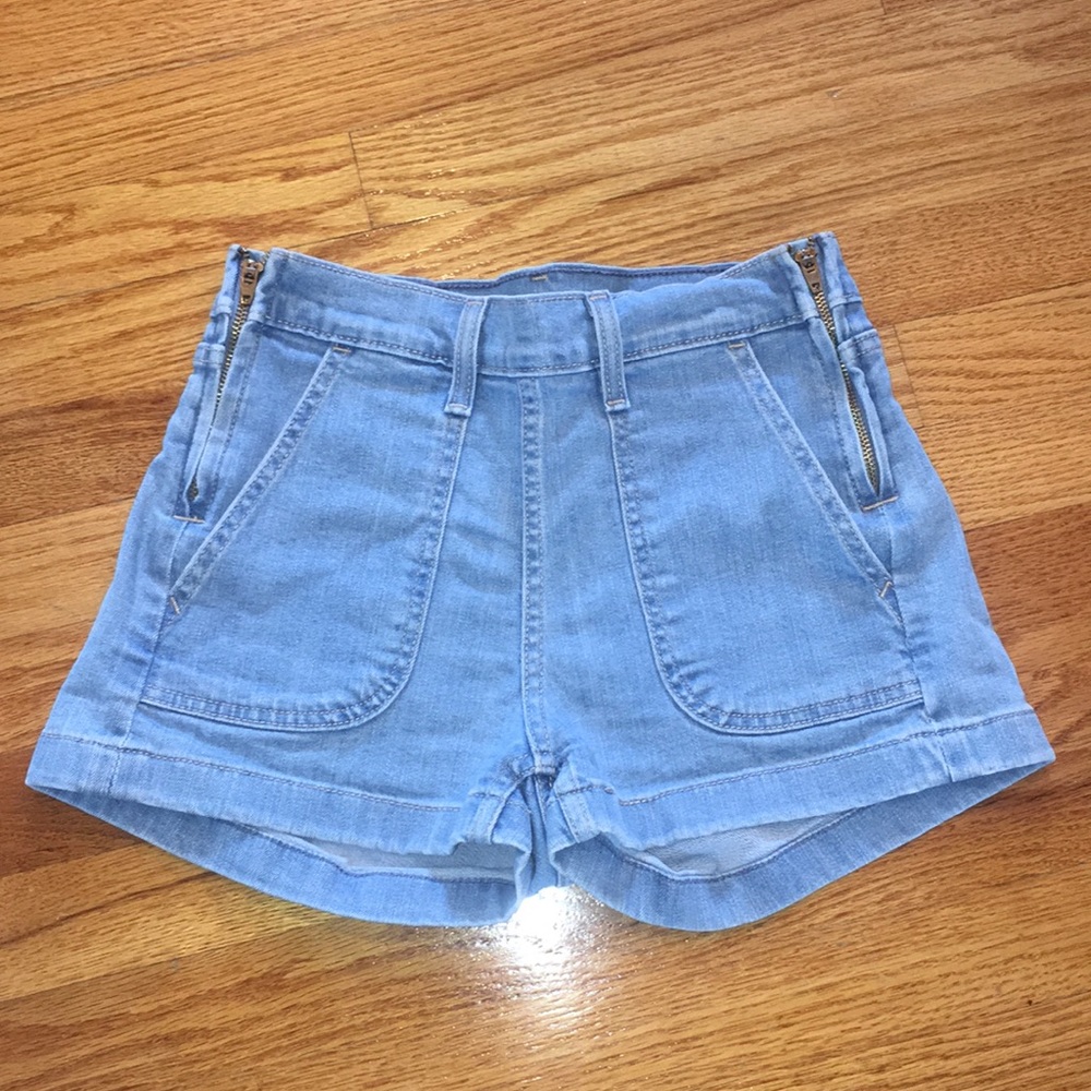 Side Zip Levi Shorts